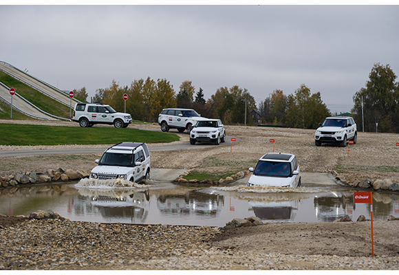 Jaguar Land Rover Experience в России