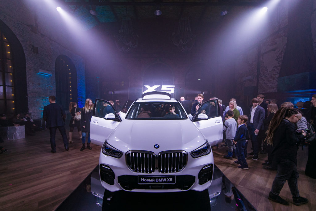 Адванс-Авто представил новый BMW X5