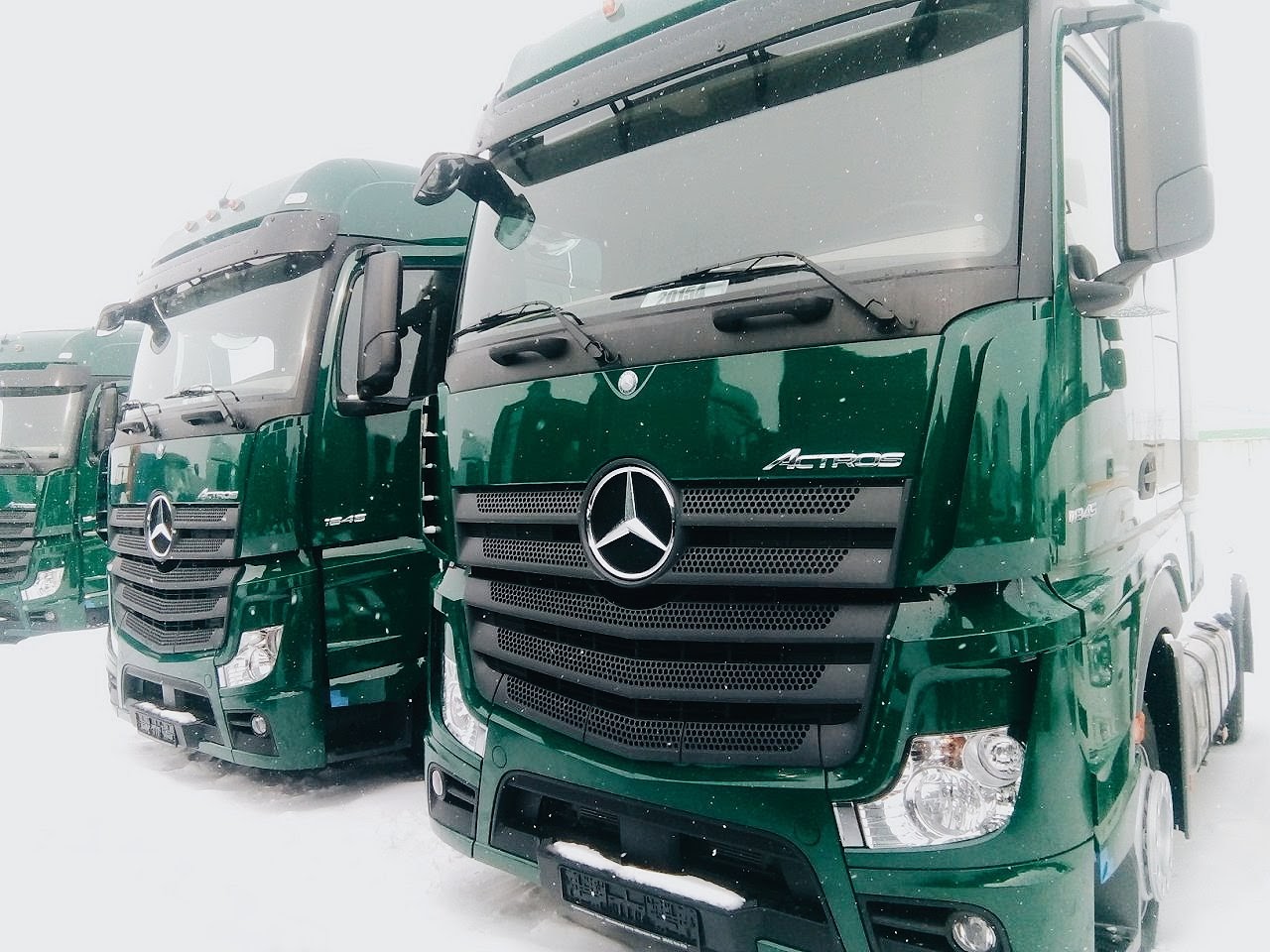 R Group приобретет более 30 грузовиков Mercedes-Benz Actros - Abiznews