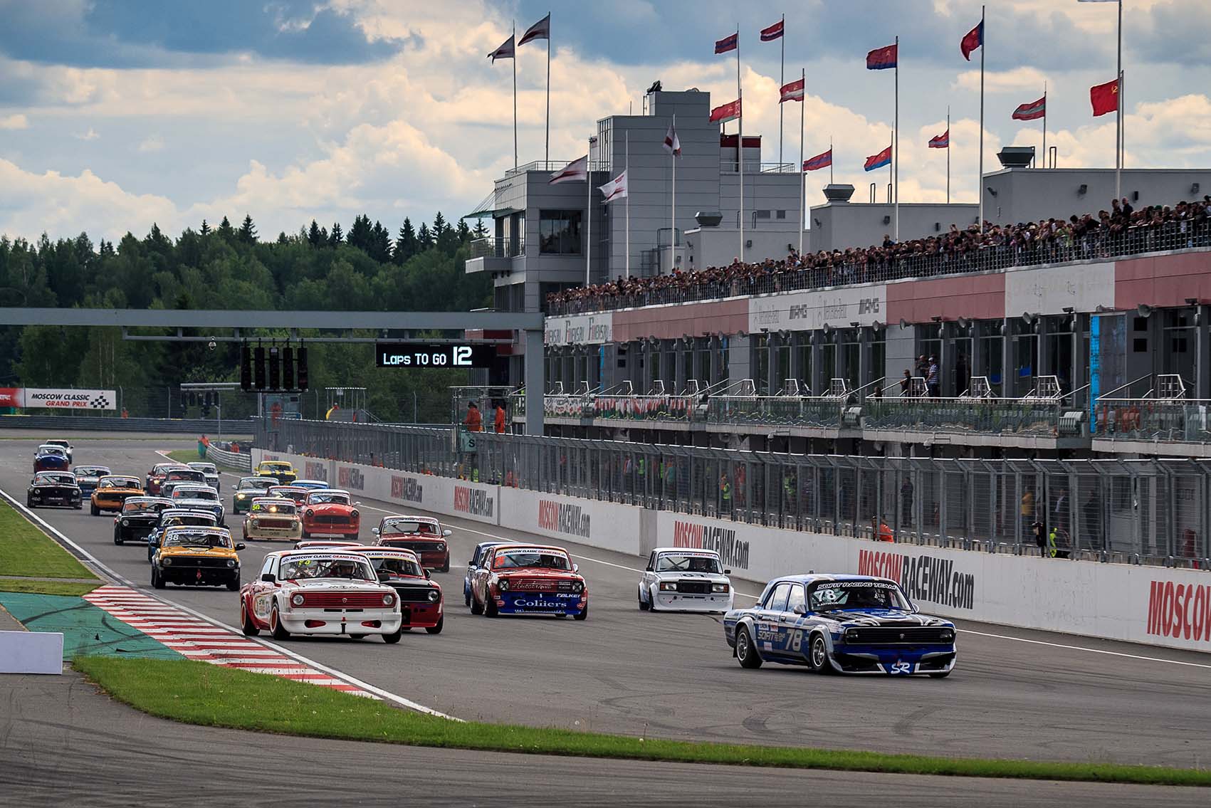 Pluspresen moscow. Шелудьково Moscow Raceway. Moscow Raceway Волоколамск. Московский автодром Moscow Raceway. Гоночная трасса на Новорижском шоссе.