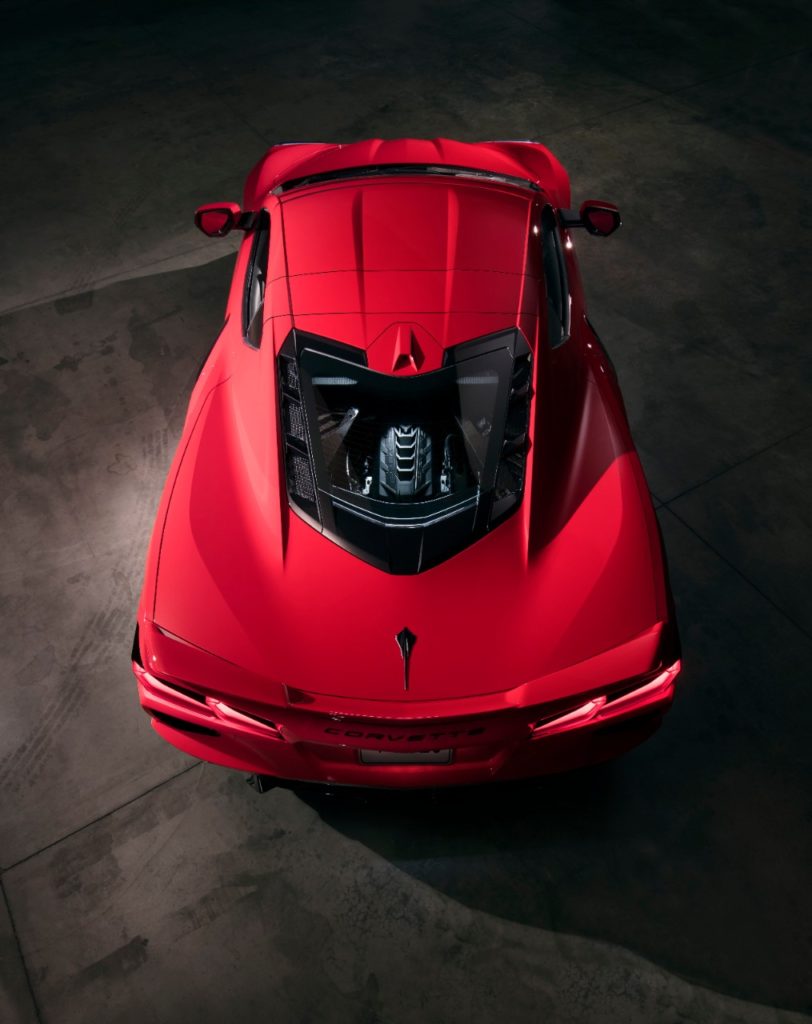 На крыльях Corvette Stingray