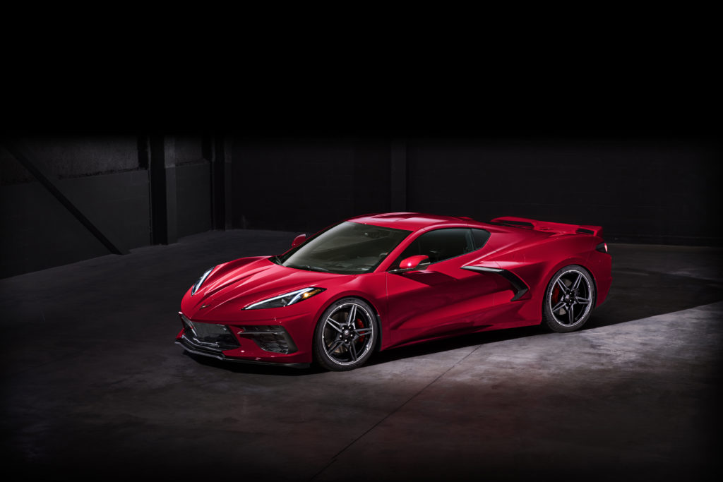 На крыльях Corvette Stingray