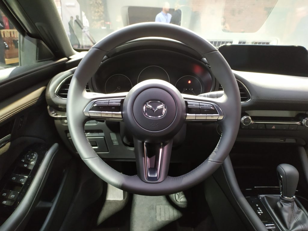 Новая Mazda3 представлена в России