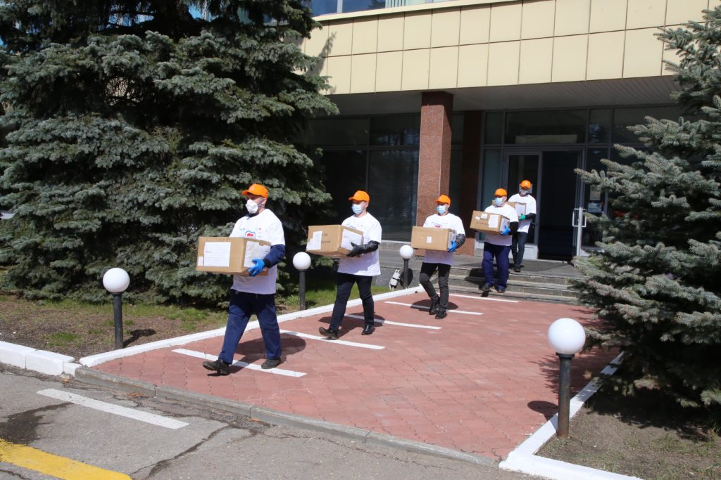 ГАЗ передал социальным учреждениям 250 тыс. защитных масок