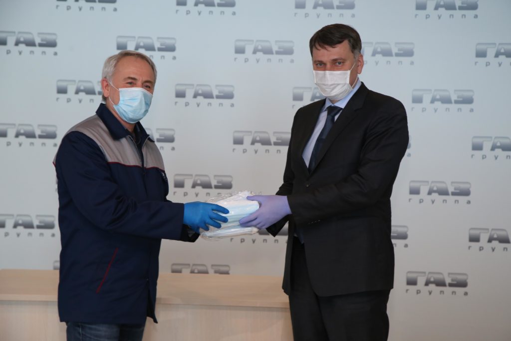 ГАЗ передал социальным учреждениям 250 тыс. защитных масок