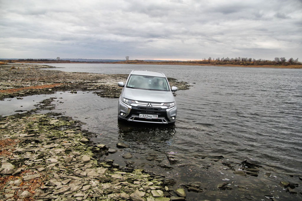 Обзор Mitsubishi Outlander