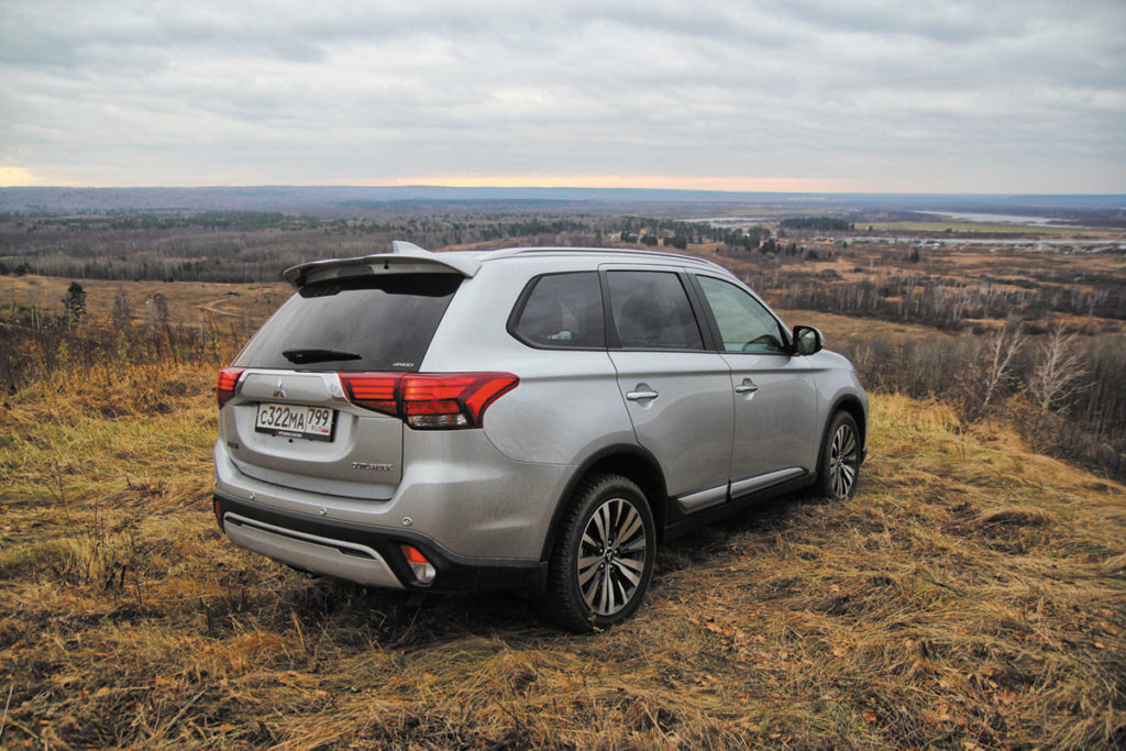 Обзор Mitsubishi Outlander