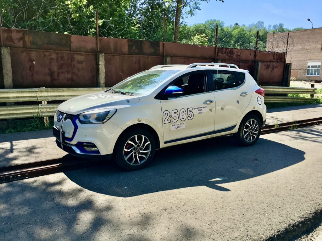 Компания JAC провела краш-тесты электромобиля iEV7S в рамках сертификации для РФ Компания JAC провела краш-тесты электромобиля iEV7S в рамках сертификации для РФ