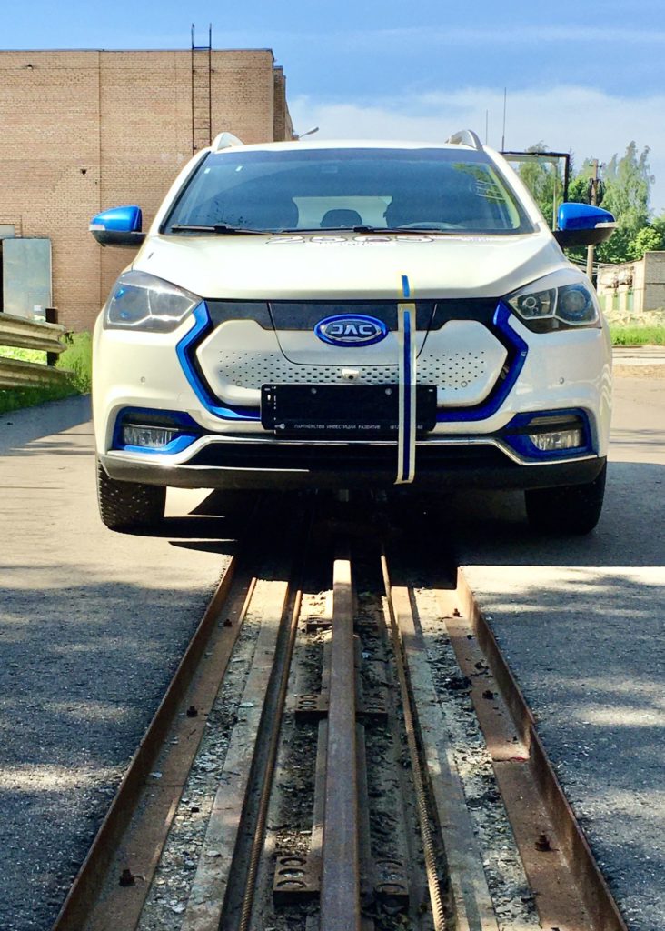 Компания JAC провела краш-тесты электромобиля iEV7S в рамках сертификации для РФ Компания JAC провела краш-тесты электромобиля iEV7S в рамках сертификации для РФ