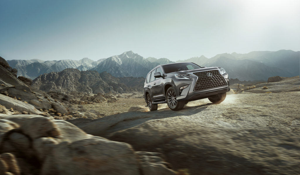 LEXUS продал в мире больше пяти миллионов кроссоверов
