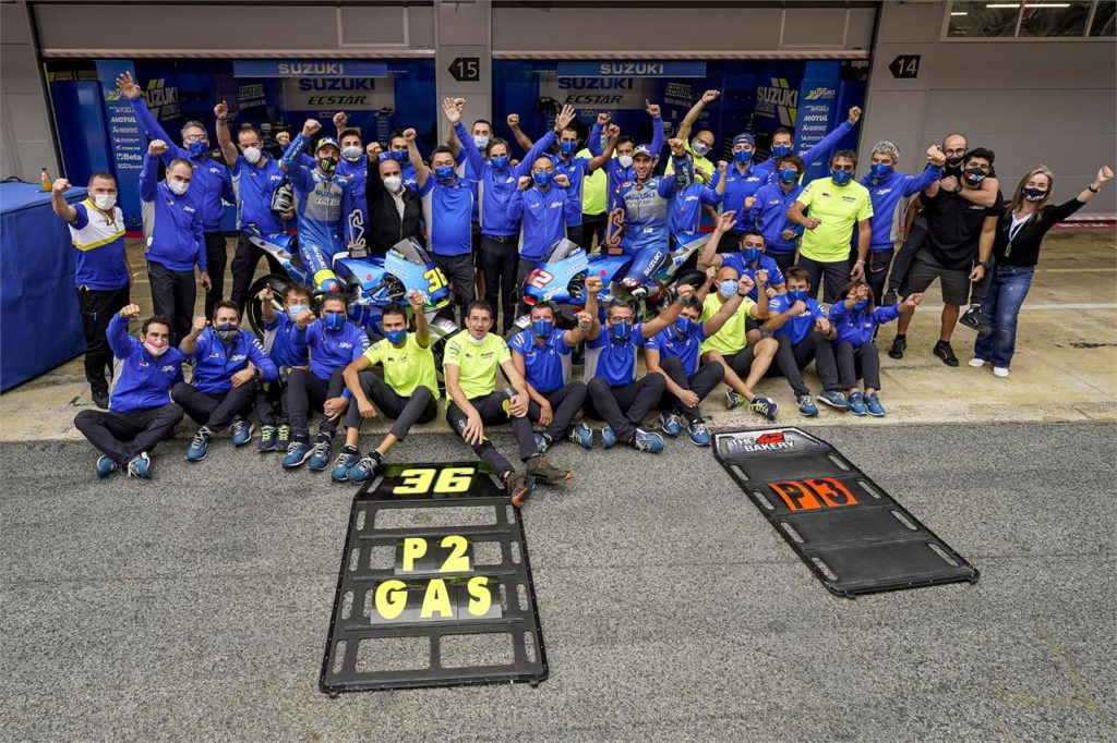 Мотогонщики Suzuki победили в Каталонии