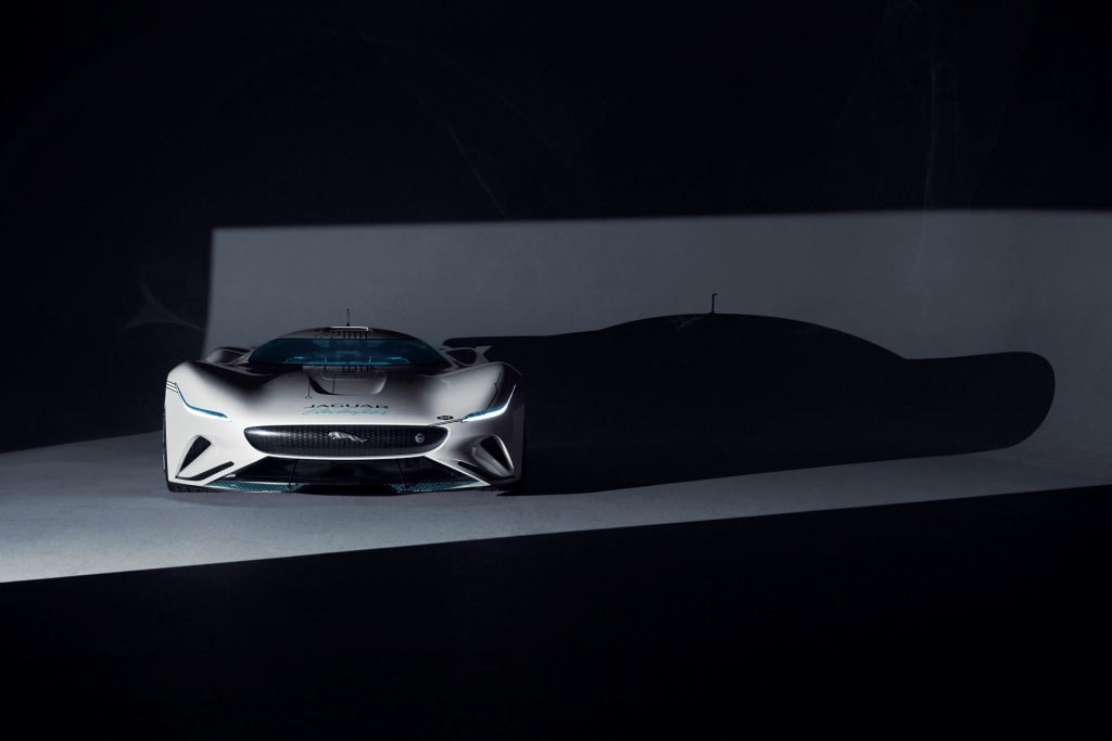 Jaguar воссоздал Vision GT SV из компьютерной игры
