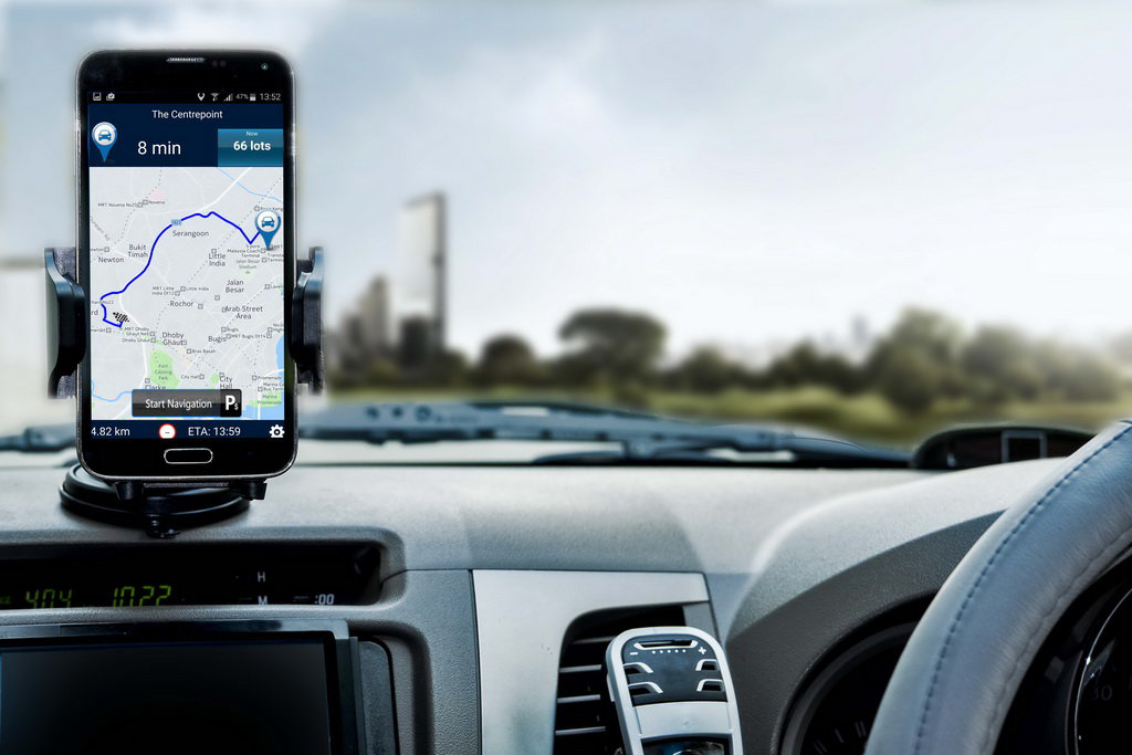 Авторизация авто в навигаторе. Навигатор парковочный. Навигация на парковке. Машина мобильное приложение. Прототип мобильного приложения.