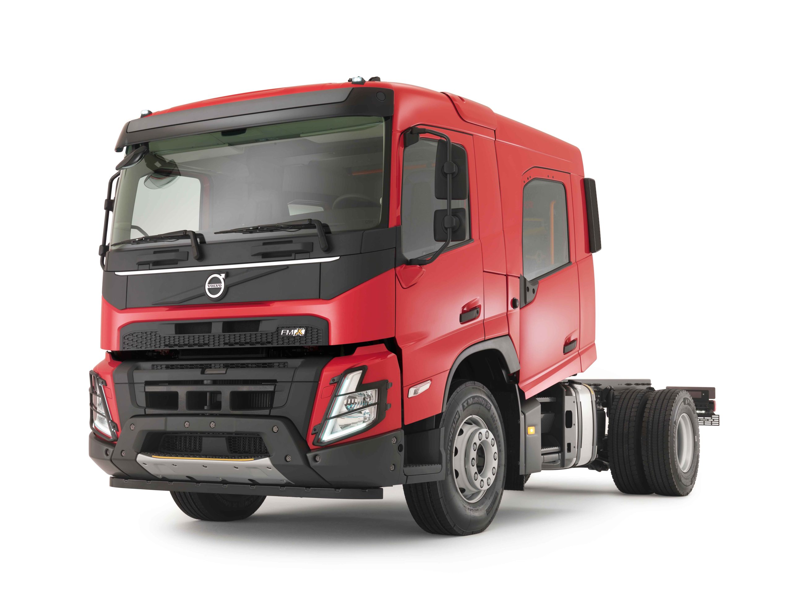 Сдвоенная кабина грузовиков Volvo FM и FMX  для экипажей экстренных служб