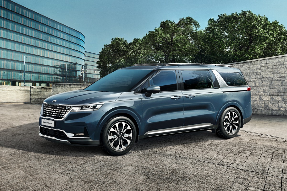 Компания Kia 29 марта покажет Carnival онлайн Компания Kia 29 марта покажет Carnival онлайн