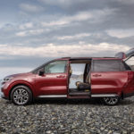 Тутта Ларсен объявила цены и комплектации для Kia Carnival в России