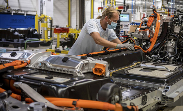 Volvo Cars снижает эмиссию углекислого газа для экономии