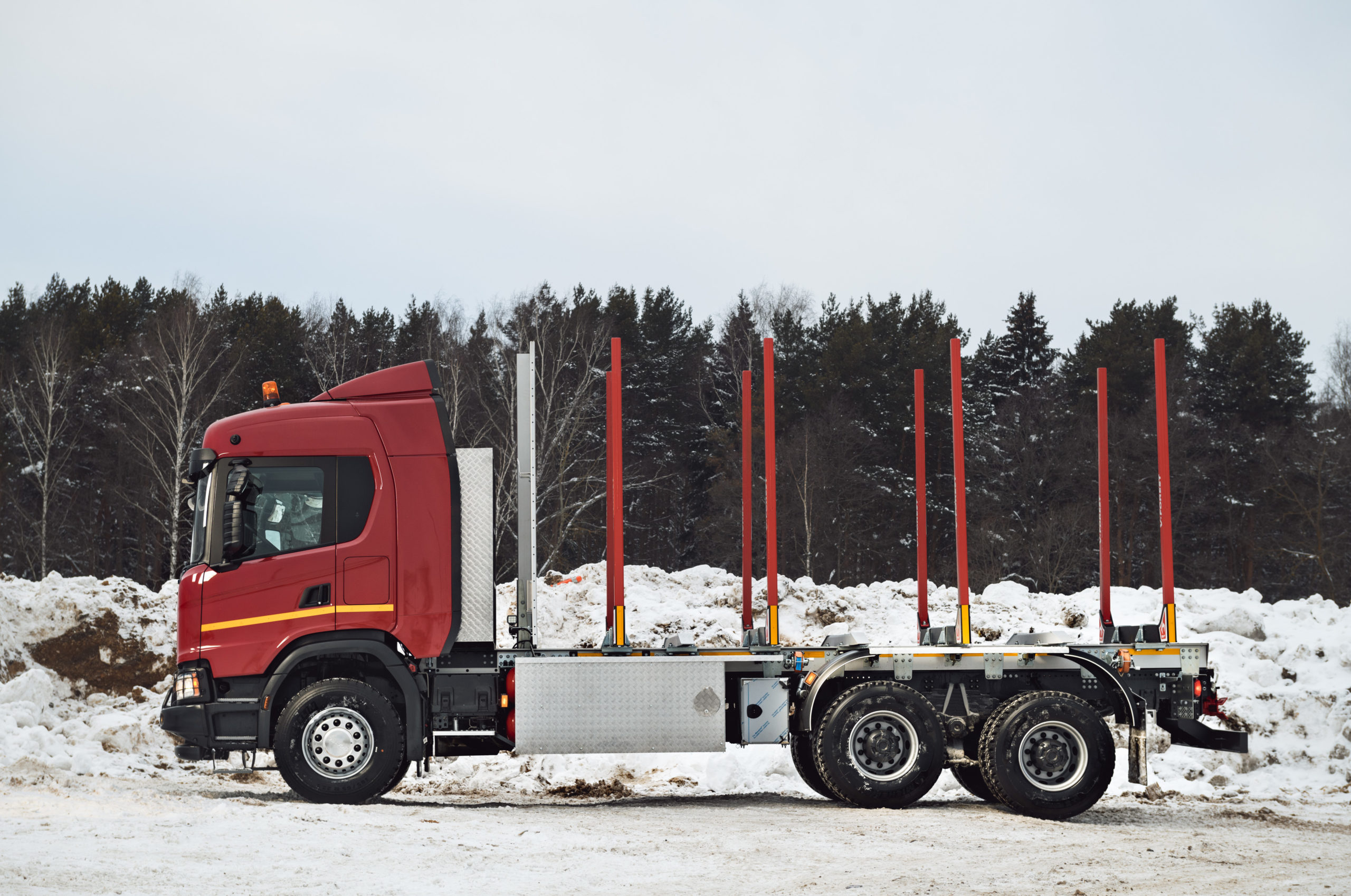 Первый в РФ сортиментовоз Scania на метане приступил к работе