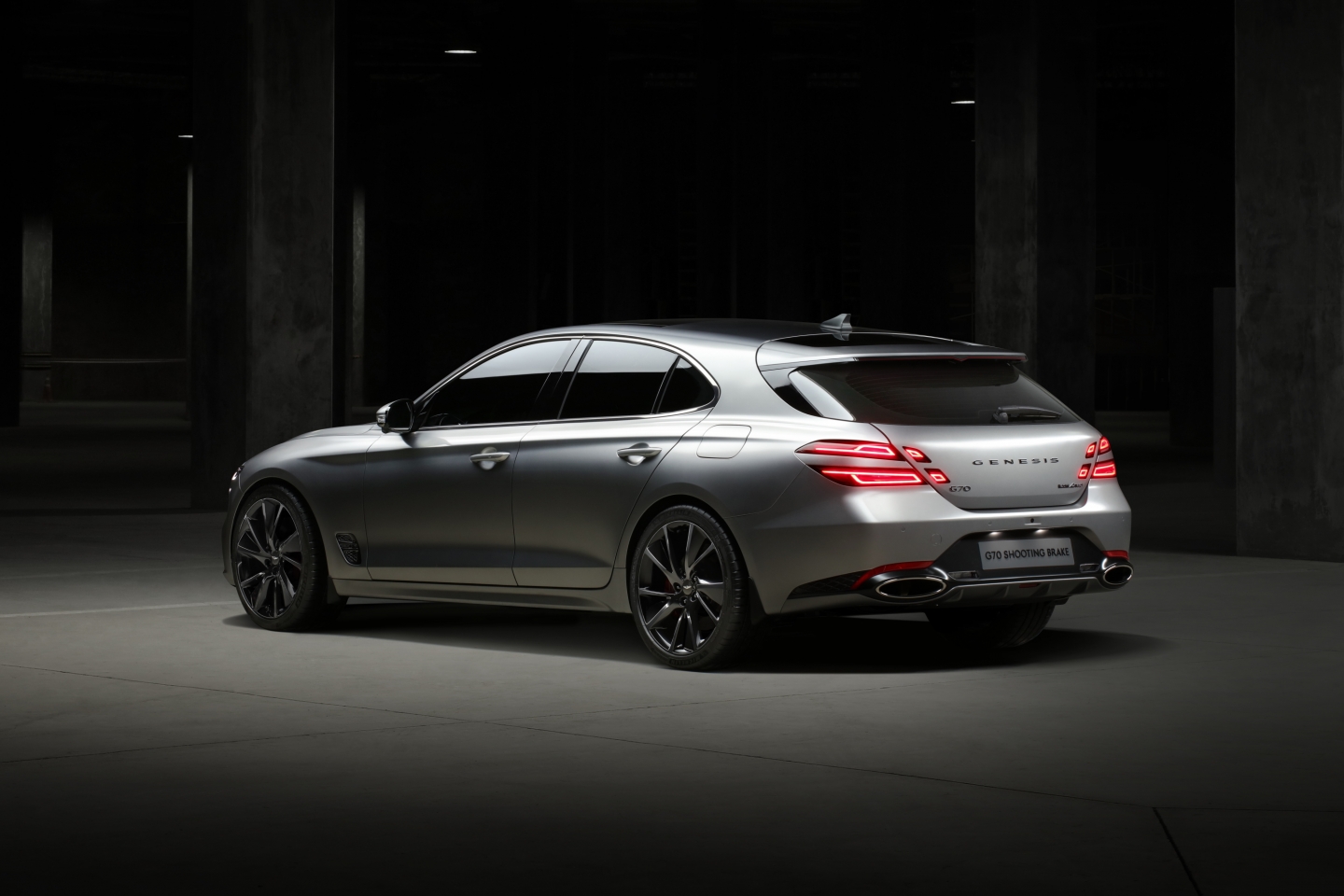 Появились первые изображения премиального универсала Genesis G70 Shooting Brake