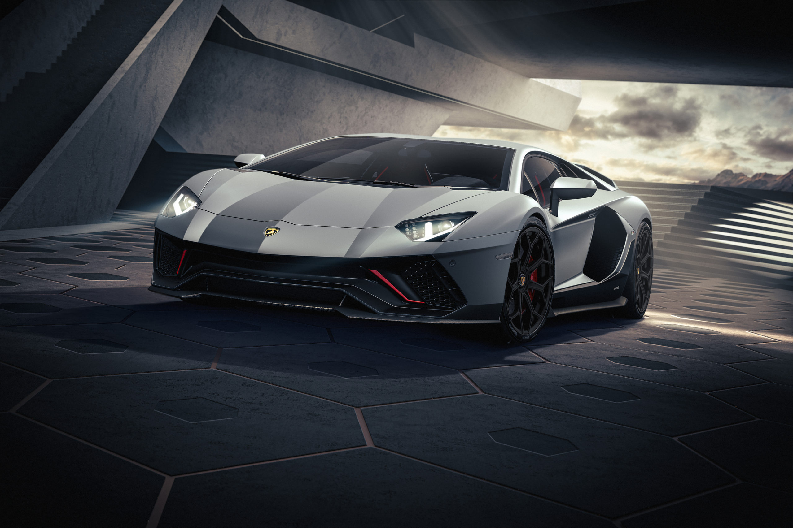 Компания Lamborghini представит новый суперкар Aventador