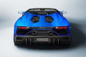 Компания Lamborghini представит новый суперкар Aventador