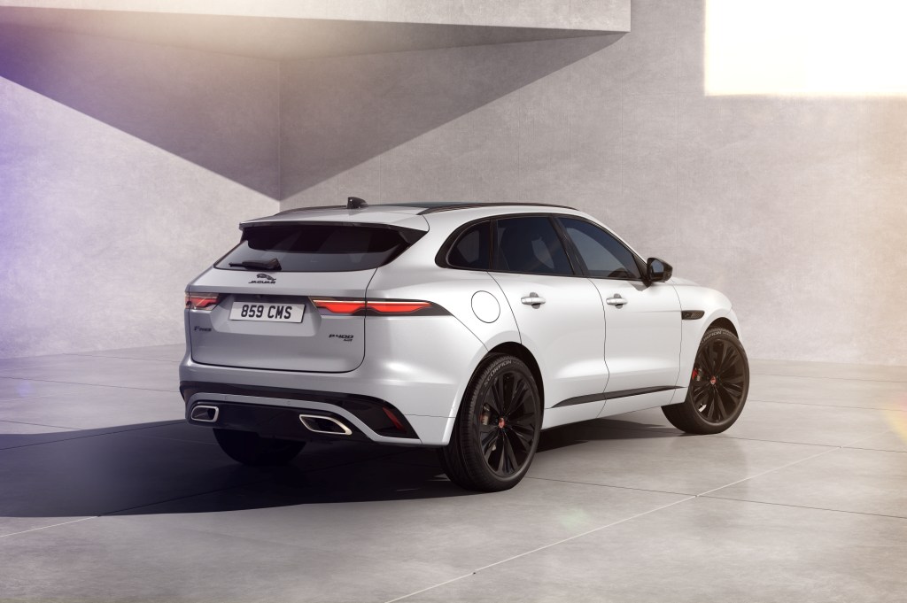 Представлены комплектации Jaguar F-PACE для 2022 модельного года