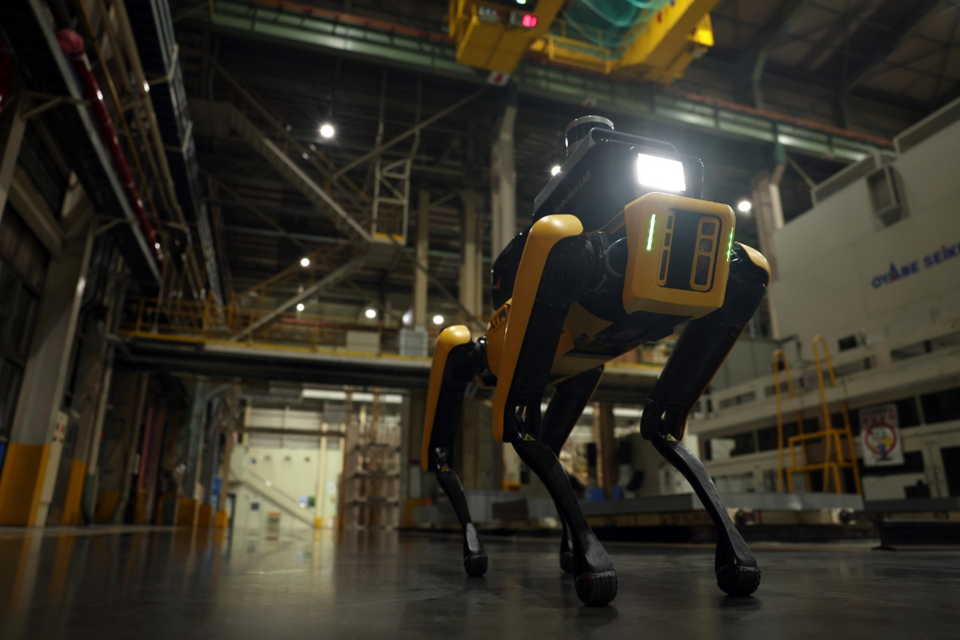 Hyundai и Boston Dynamics создали андроида для безопасности промышленных объектов