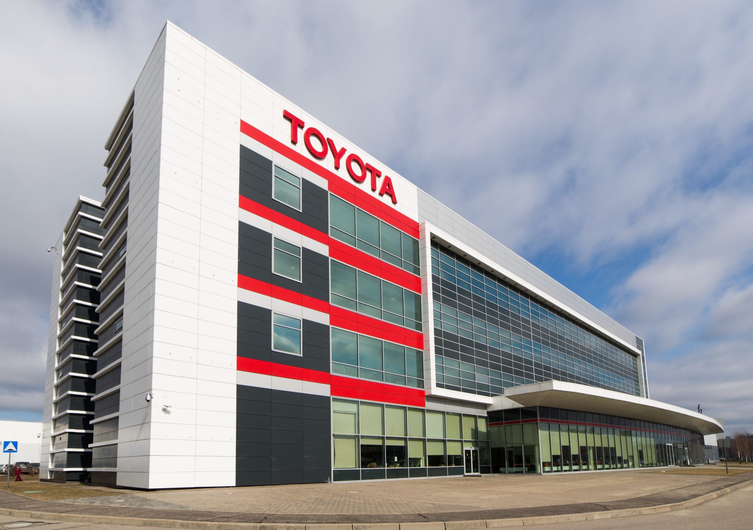 Toyota и Lexus сохранили долю в 7% на рынке России