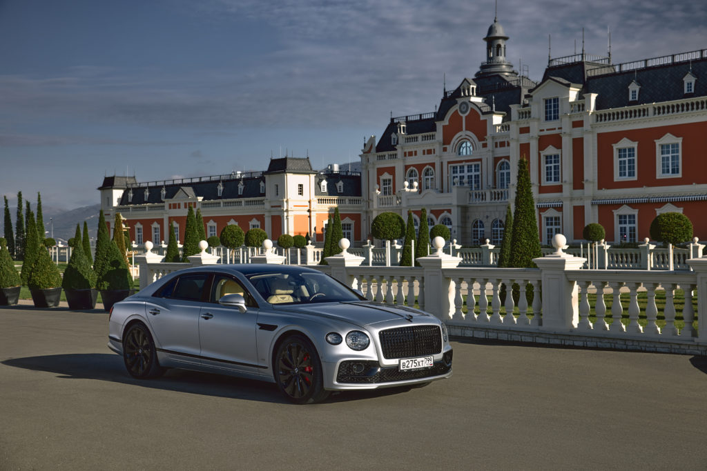Мировые продажи Bentley показали растущий спрос на роскошь