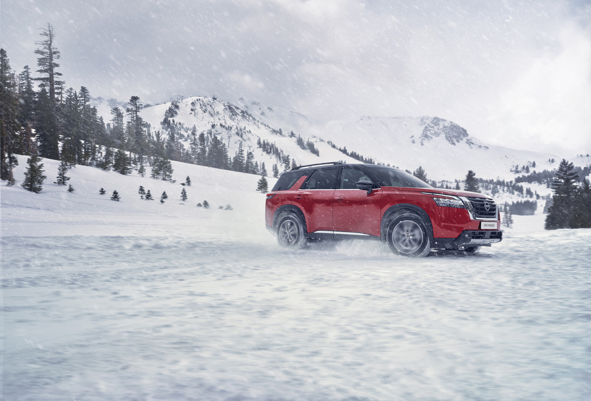 Стали известны цены и комплектации на новый Nissan Pathfinder