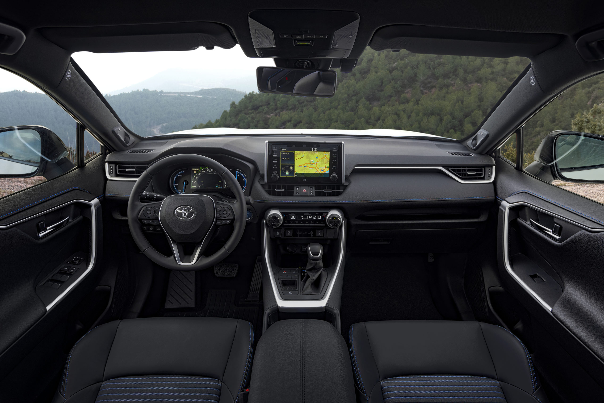 Toyota RAV4: тест и отзыв