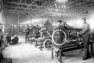 100 лет заводу BMW в Мюнхене