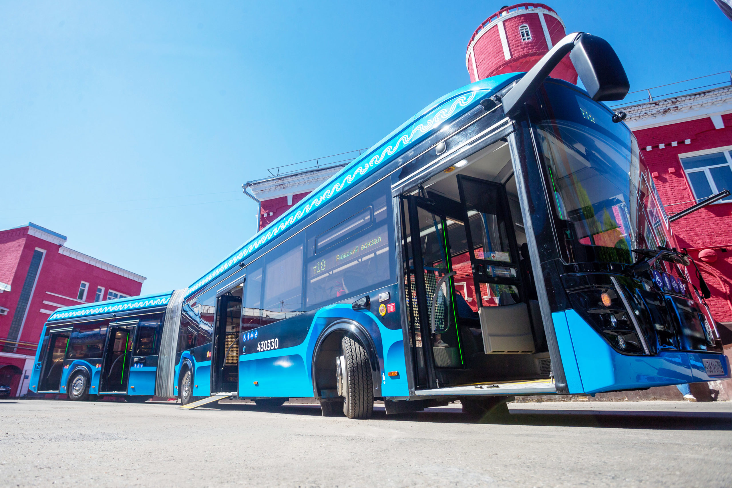 Электробус особо большого класса е-CITYMAX 18 для работы на маршрутах Москвы