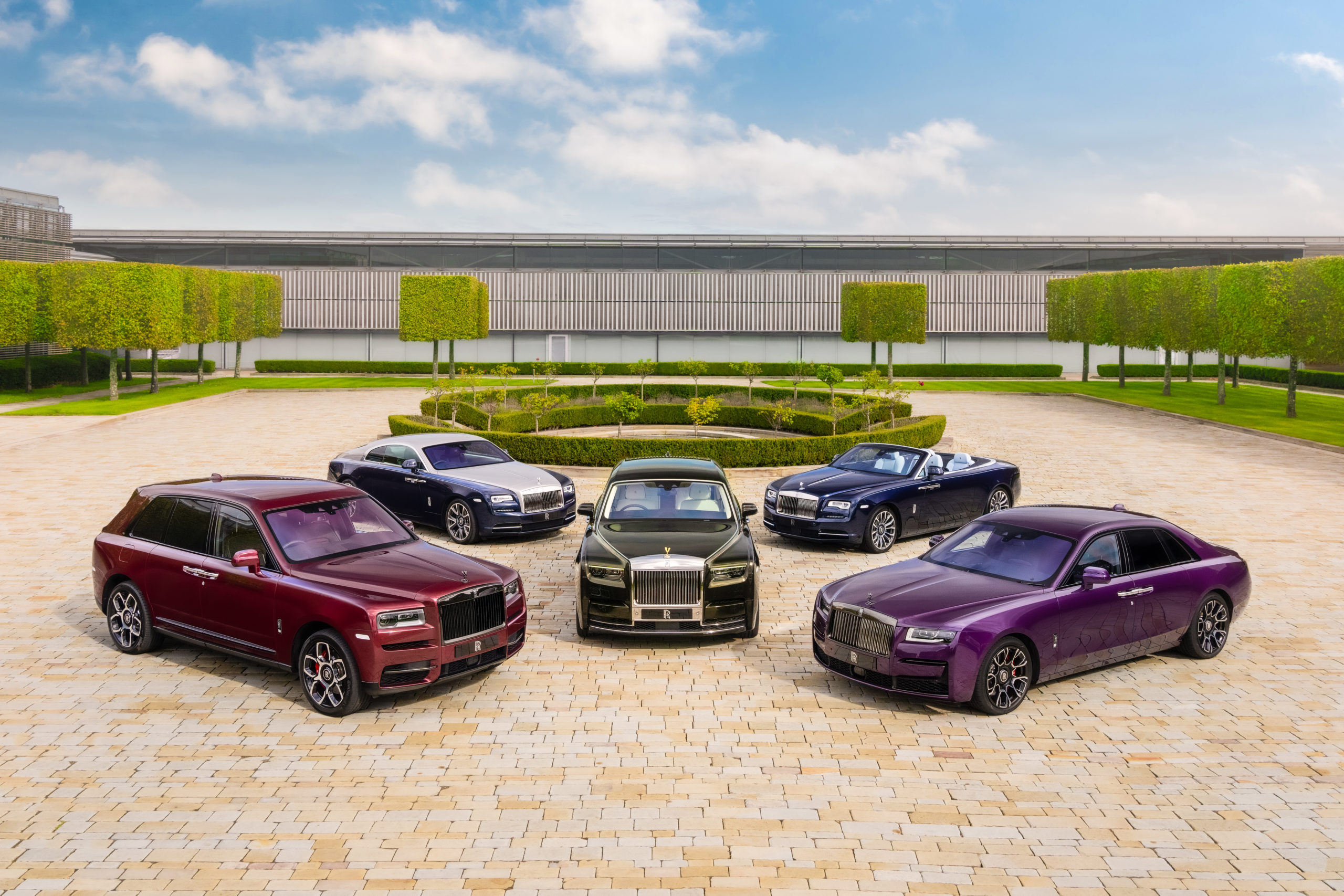 How many cars rolls royce sold in 2021