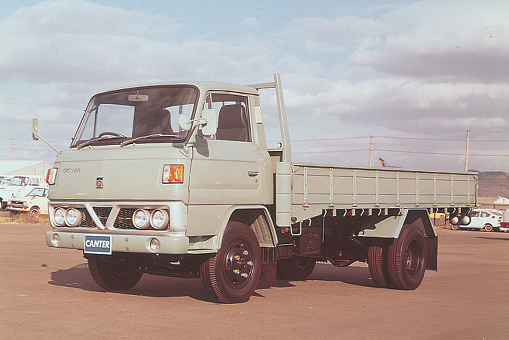 60 лет FUSO Canter