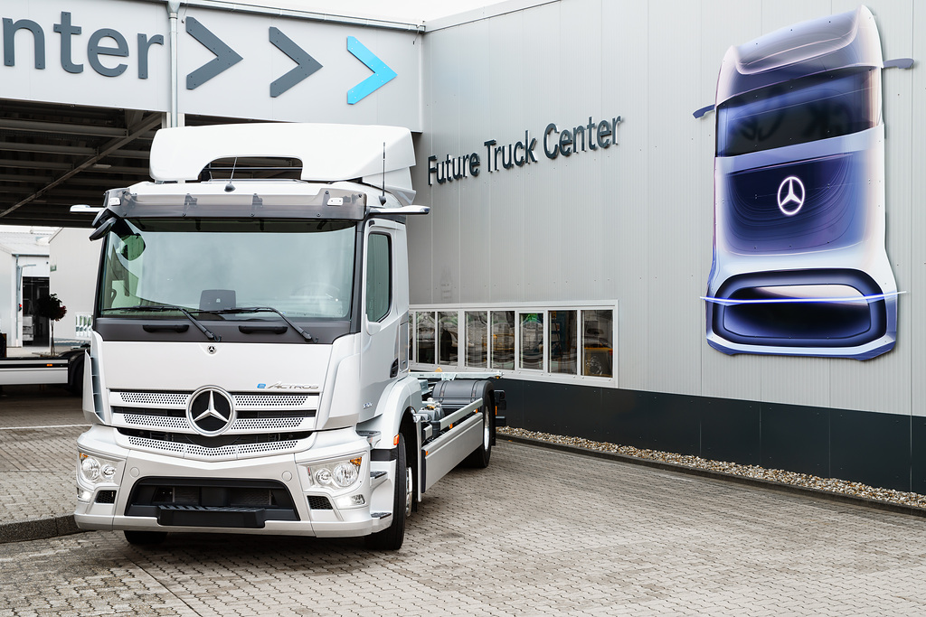 Mercedes Electric Truck