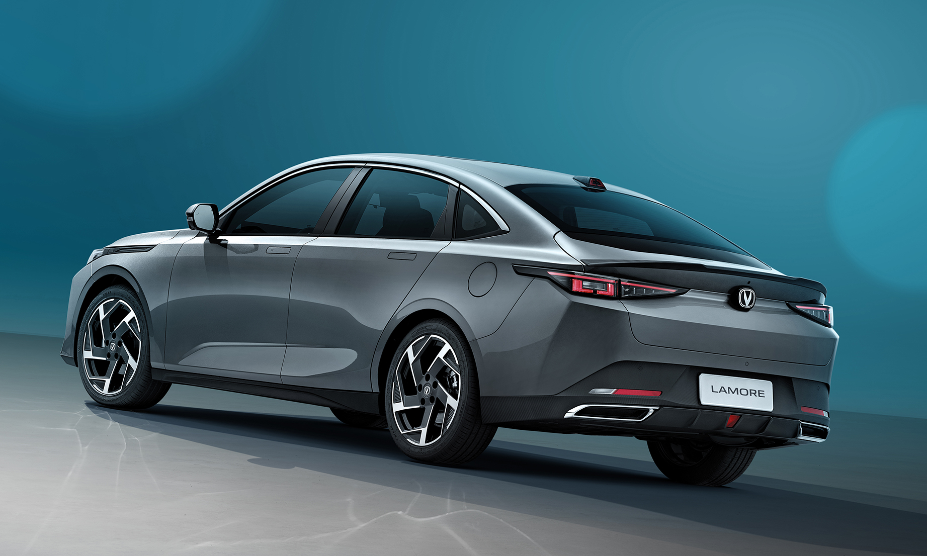 Старт продаж седана CHANGAN LAMORE