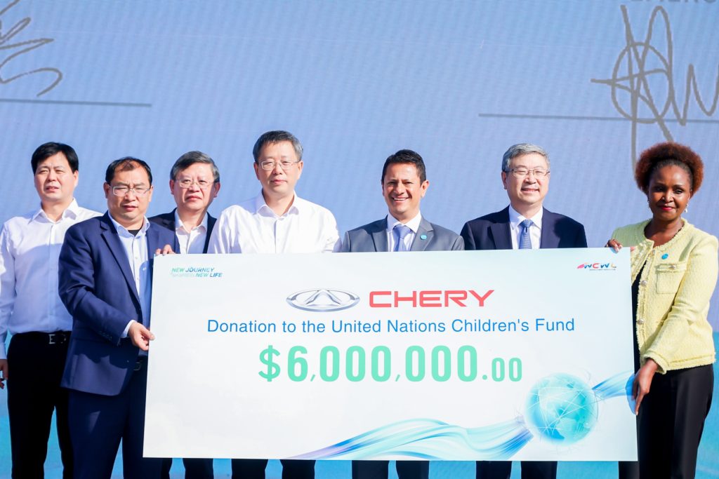 CHERY помогает детям