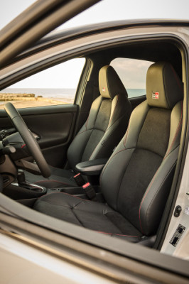 Новая Toyota Yaris