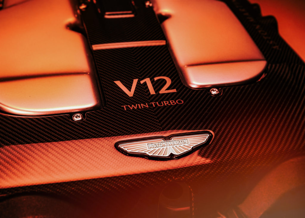 Двигатель Aston Martin V12