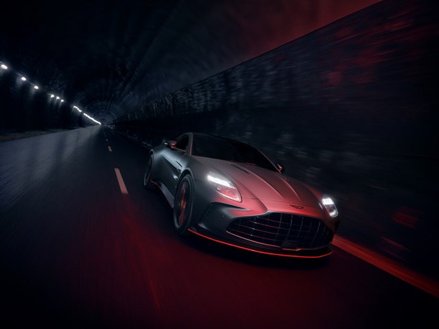 Aston Martin Vantage S