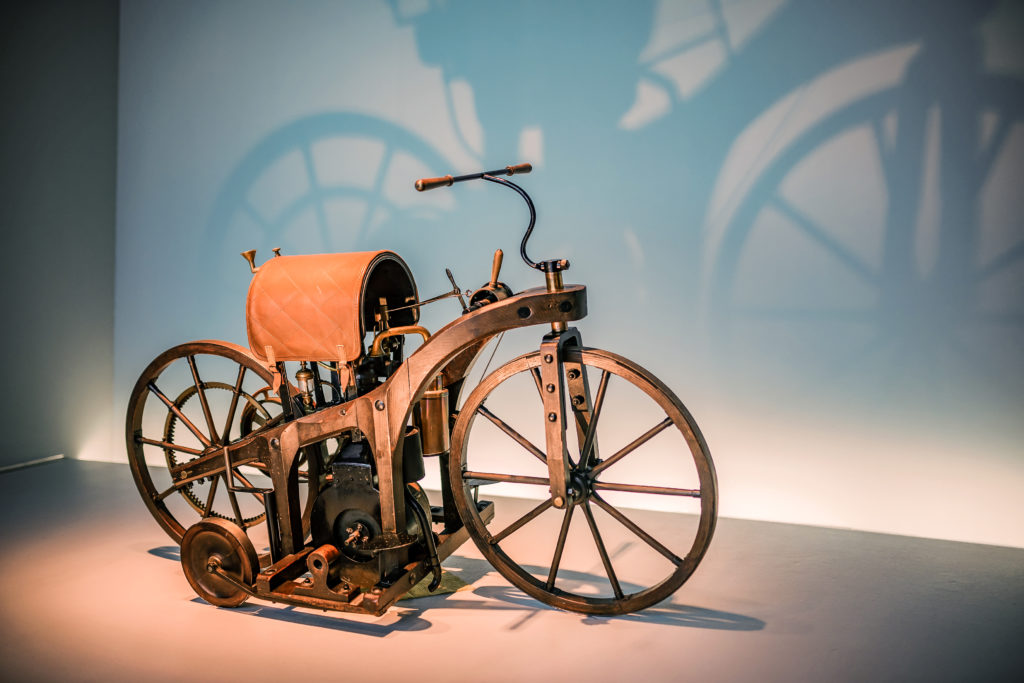 140 лет мотоциклу Daimler