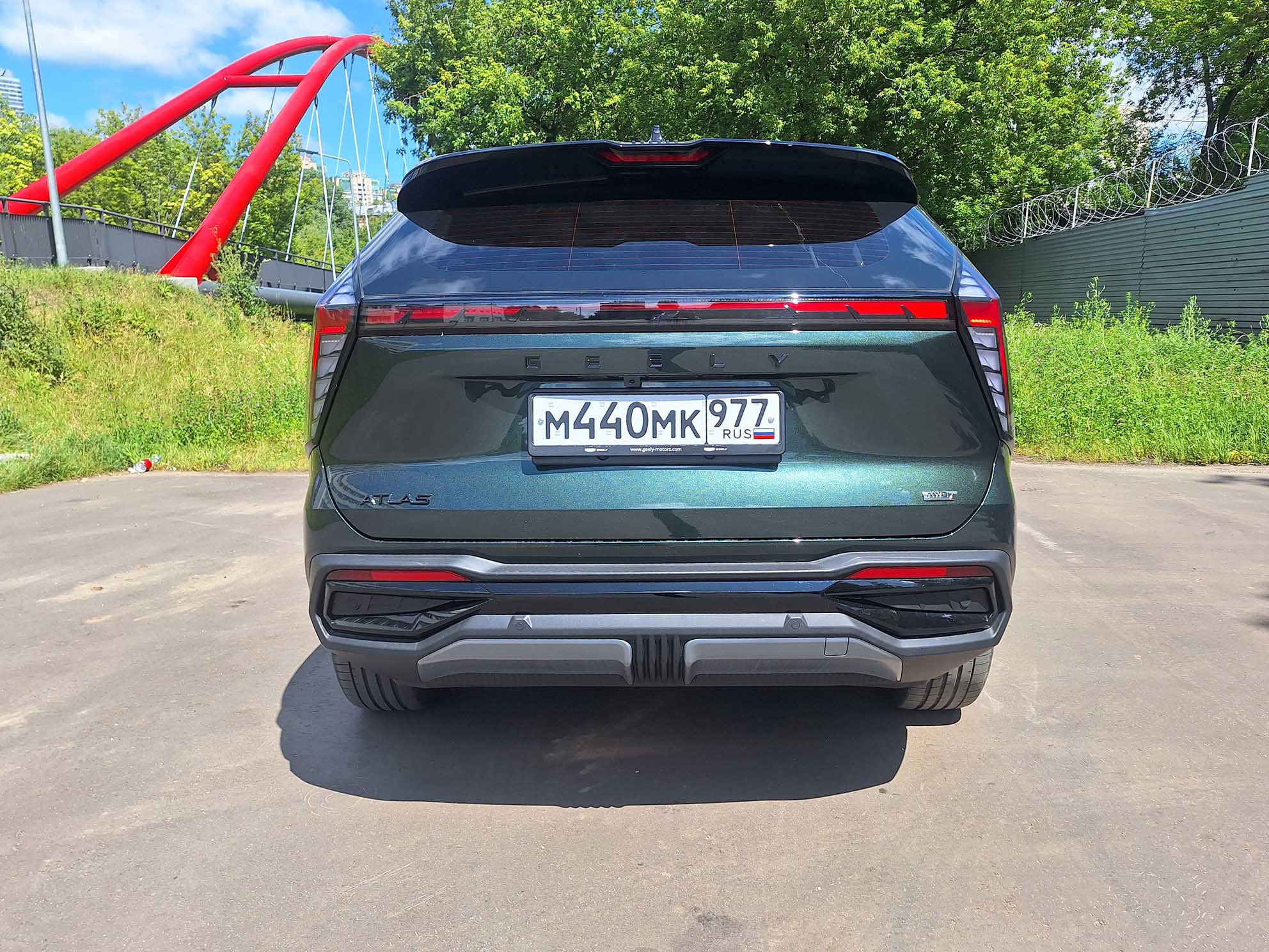 Geely Atlas: вторая версия зеленого Титана
