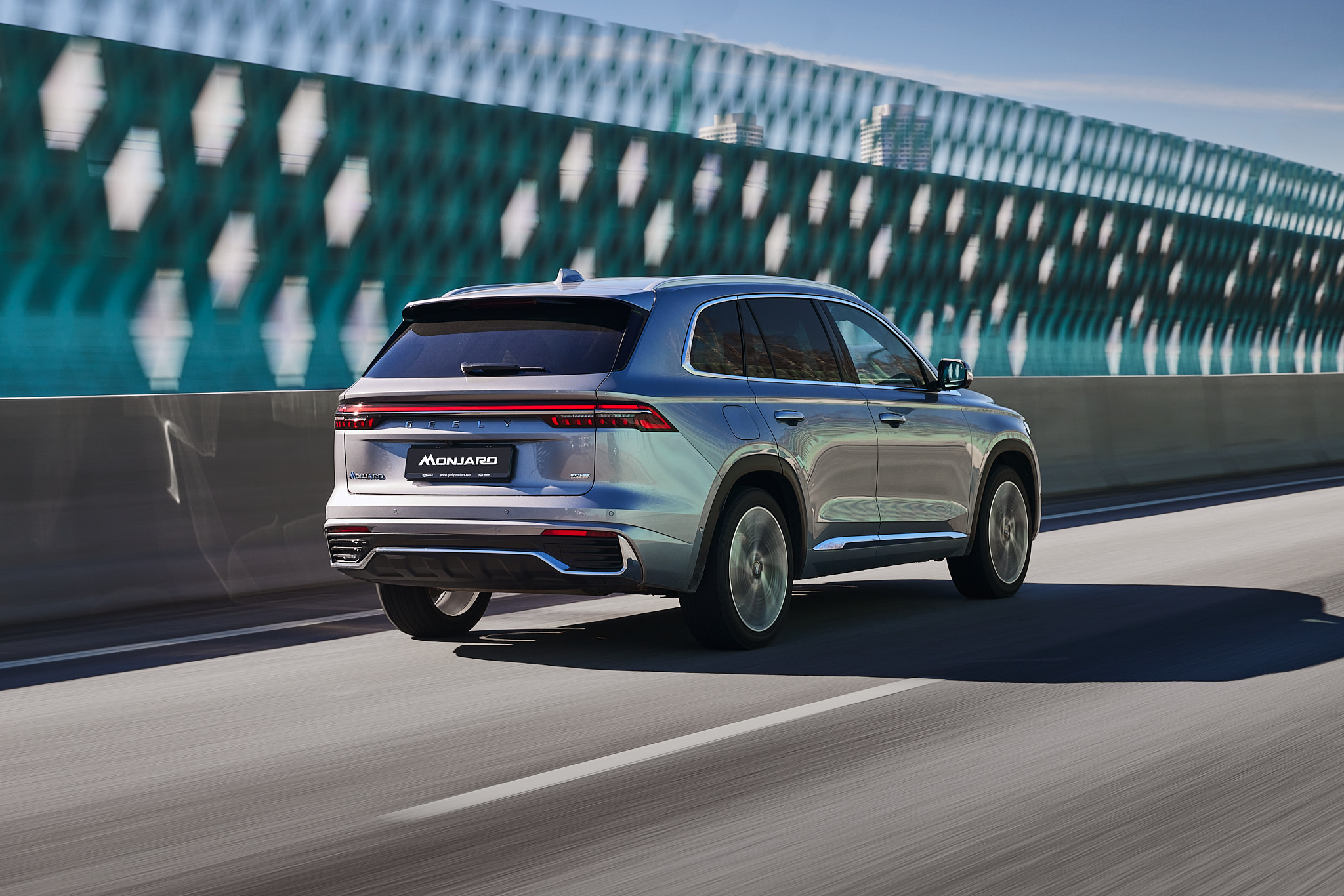 Обновленная комплектация Geely Monjaro поступила в продажу