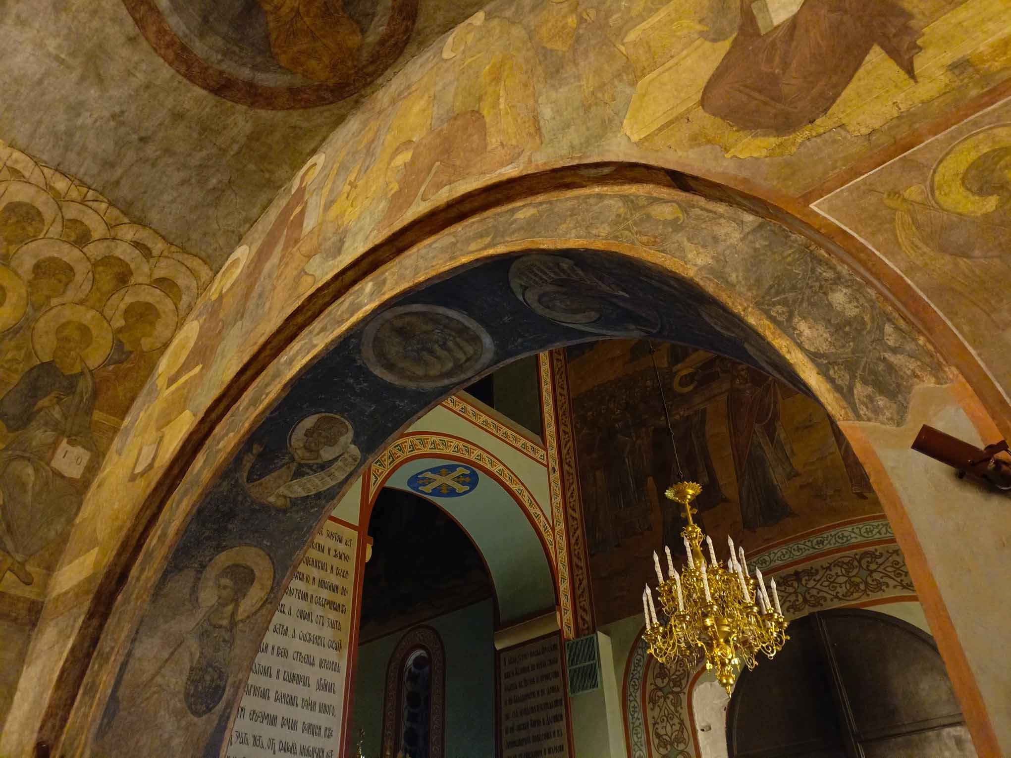 В &laquo;золото&raquo; по Золотому